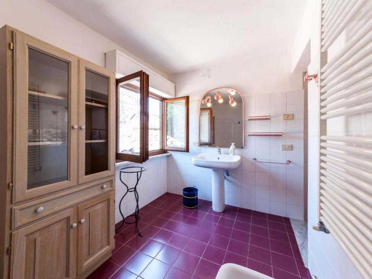 Vintage Holiday Home In Bolsena With Swimming Pool Esterno foto